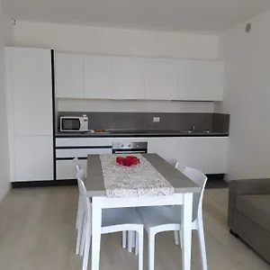 F2 - Coral Red , Lido di Jesolo Italia