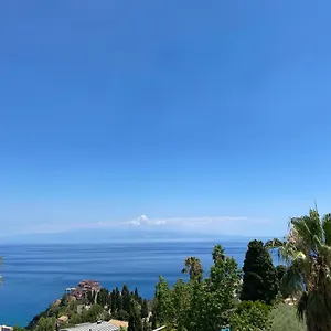 Lugiò , Taormina Italia